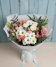 Букет цветов из:  Розы, Лизиантусы и Хризантемы в Новодонецкой