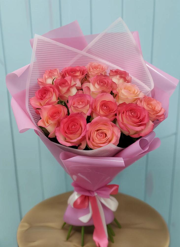 Букет 15 Розовых роз Равель в Новодонецкой