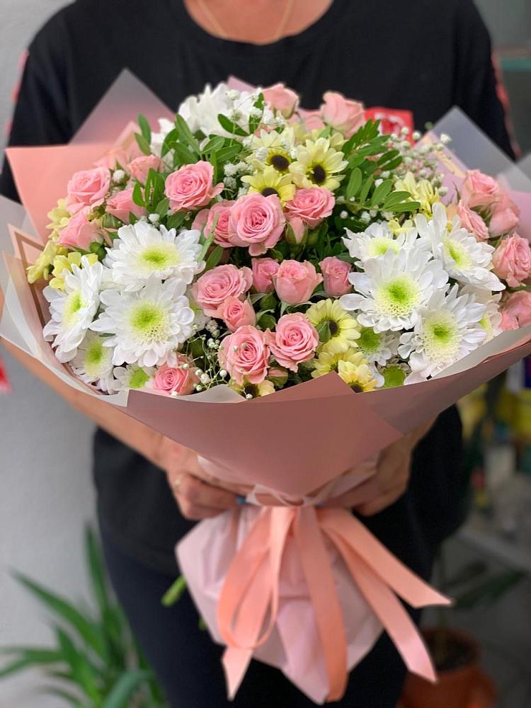 Букет цветов из: Розы и Хризантемы в Новодонецкой