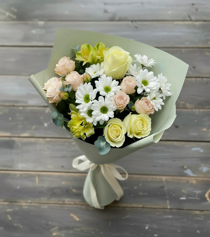 Букет цветов из: Альстромерии, Розы и Хризантемы в Новодонецкой