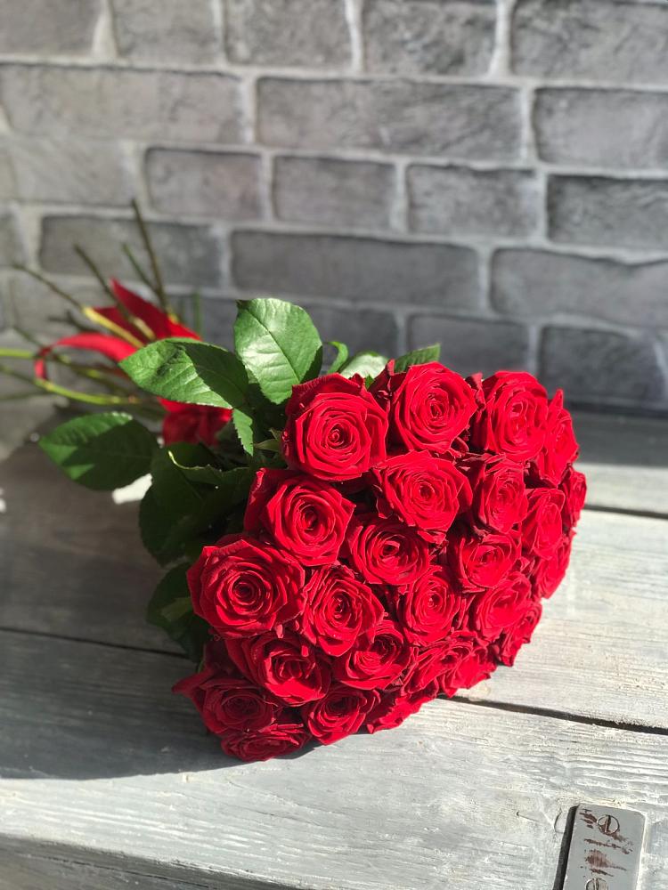 Букет Красные розы Фридом в Новодонецкой