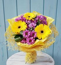 Букет цветов из:  Хризантемы и Герберы #REPLACE_PRED# Новодонецкой
