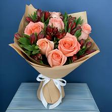 Букет цветов из:  Розы и Альстромерии в Новодонецкой