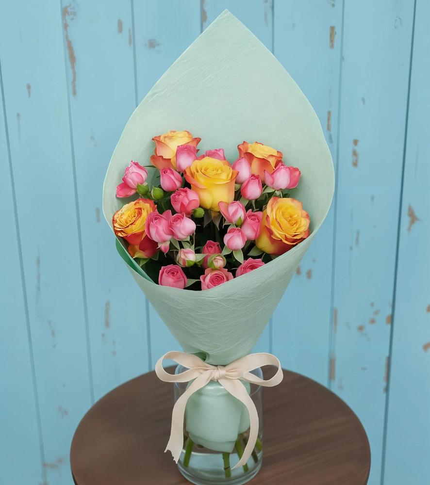 Букет цветов из: Розы в Новодонецкой