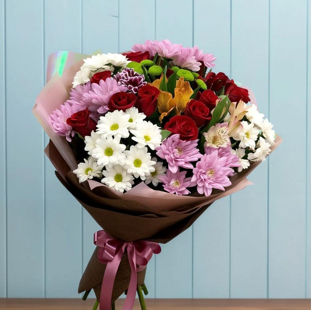 Букет цветов из: Розы, Хризантемы и Альстромерии в Новодонецкой