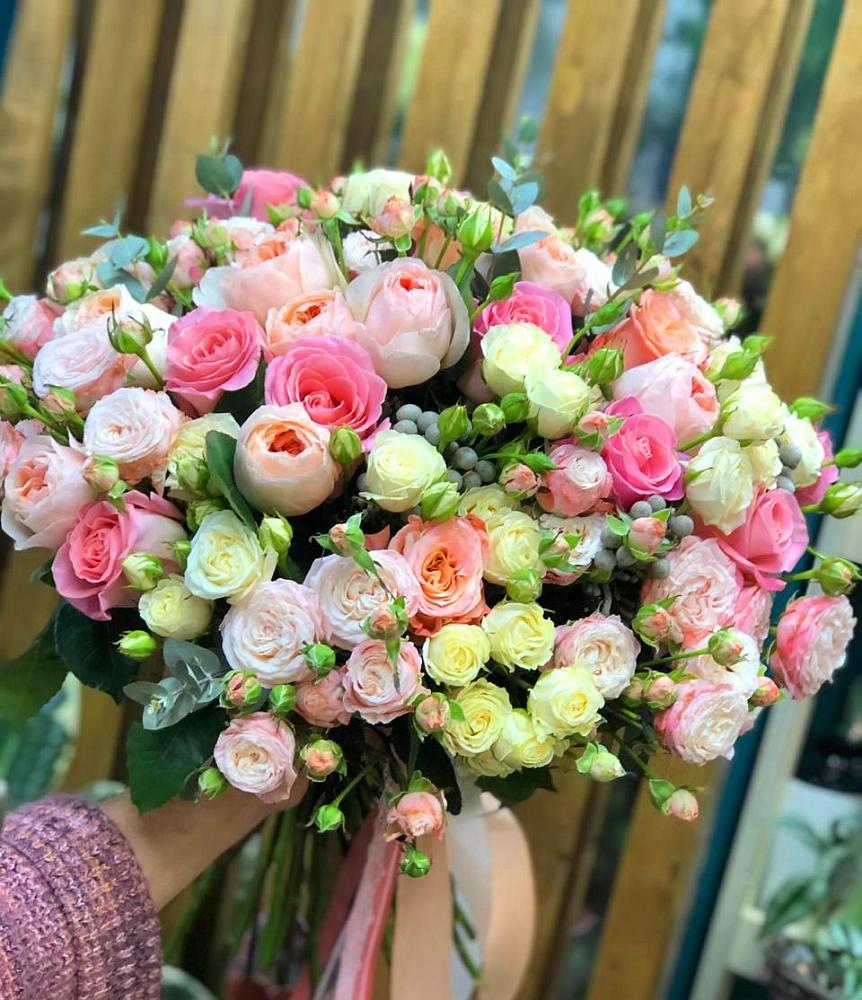 Букет цветов из: Розы в Новодонецкой