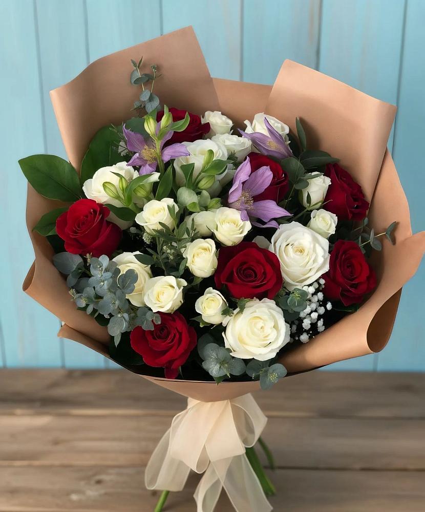 Букет цветов из: Розы и Альстромерии в Новодонецкой